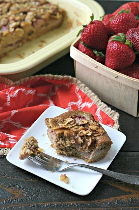  A beautiful coffee cake that will impress your guests.