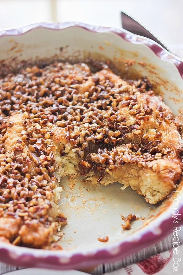  A fluffy and moist cake topped with gooey caramel and crunchy pecans.