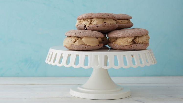  Add some crunch to your coffee break with these delectable coffee meringues!