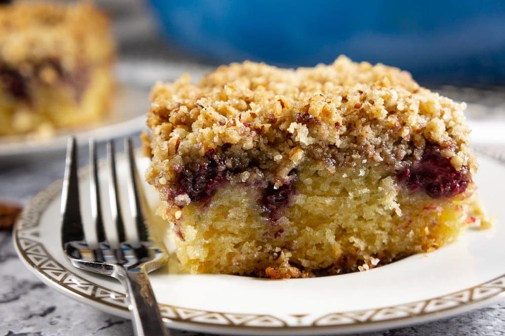 Delicious Blackberry Buttermilk Coffee Cake Recipe