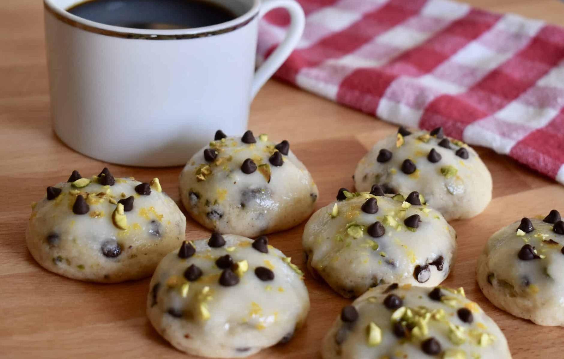  Bring Italian flair to your coffee break with our cookie-cannoli recipe