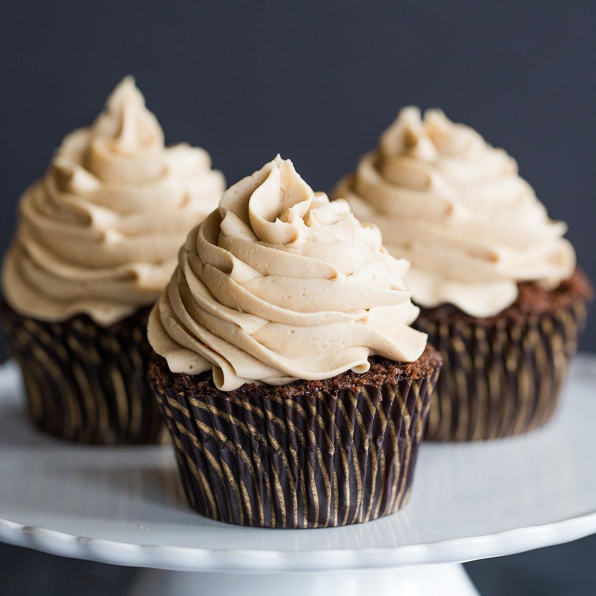  Bring some sophistication to your coffee game with this Mocha pour-on icing recipe.