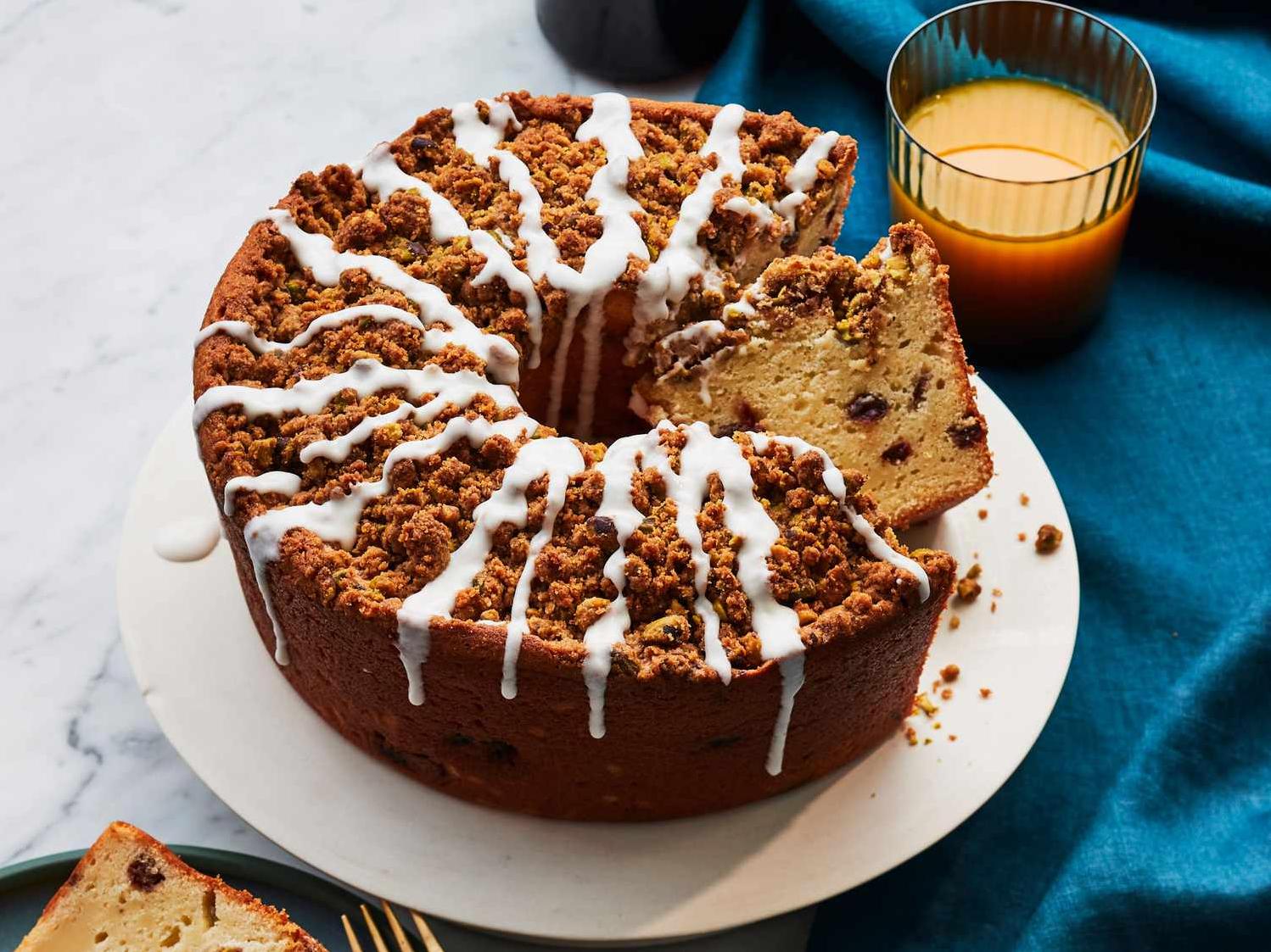 Indulge in a Divine Christmas Morning Coffee Cake Recipe