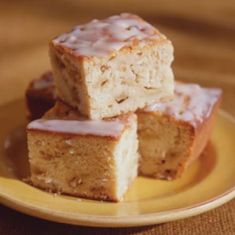 Cinnamon, nutmeg, and apples make the perfect trio in this cake.