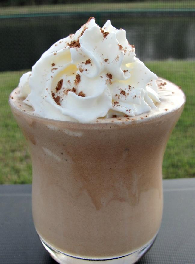  Deliciousness in a cup! Let the rich flavors of chocolate and coffee give you a cozy feeling.