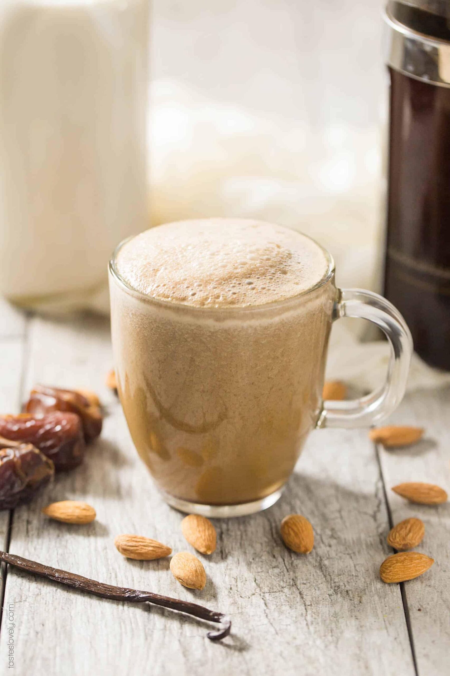  Discover a new favorite coffee drink that's both vegan and delicious!