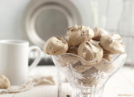  Don't know what to do with extra coffee? Try making these scrumptious meringues!