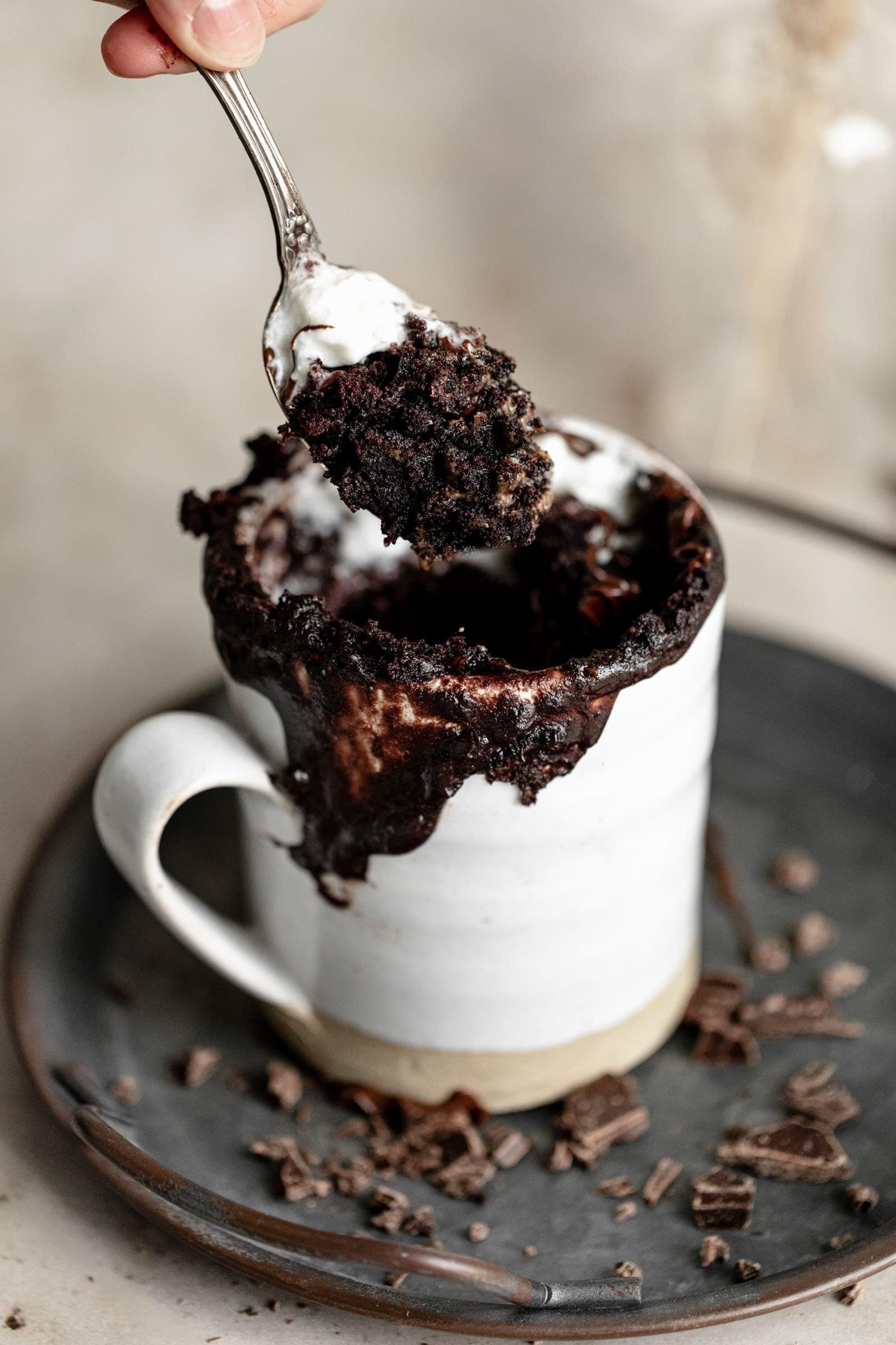  Enjoy a warm, moist chocolate cake anytime, anywhere