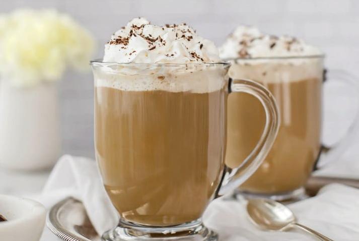  Enjoy the perfect blend of coffee and Kahlua liqueur in every sip!