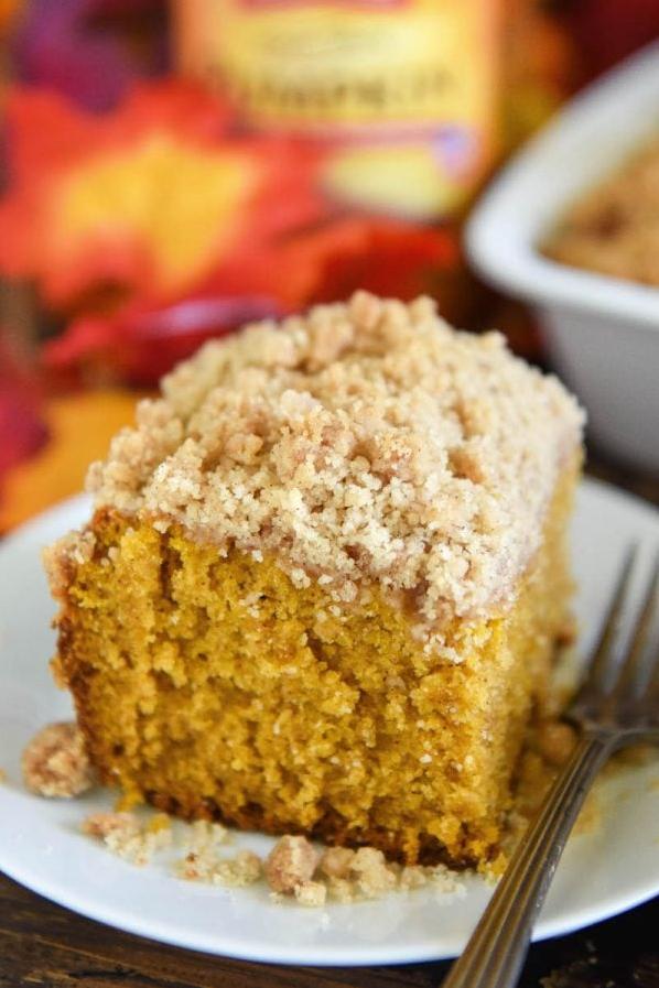  Fall is in the air with this delicious pumpkin sour cream coffee cake!
