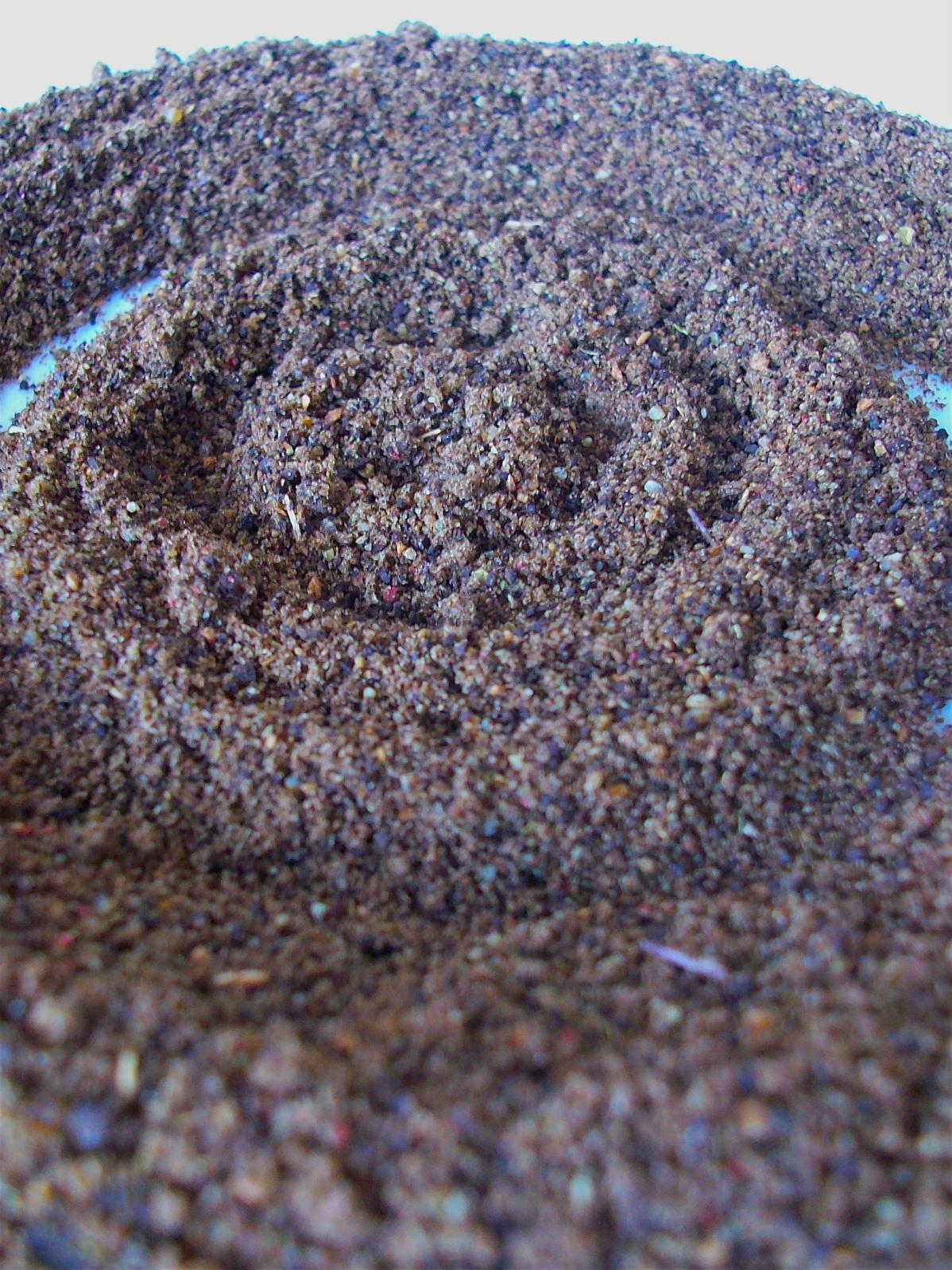  Give your meat a spicy kick with this aromatic coffee rub.