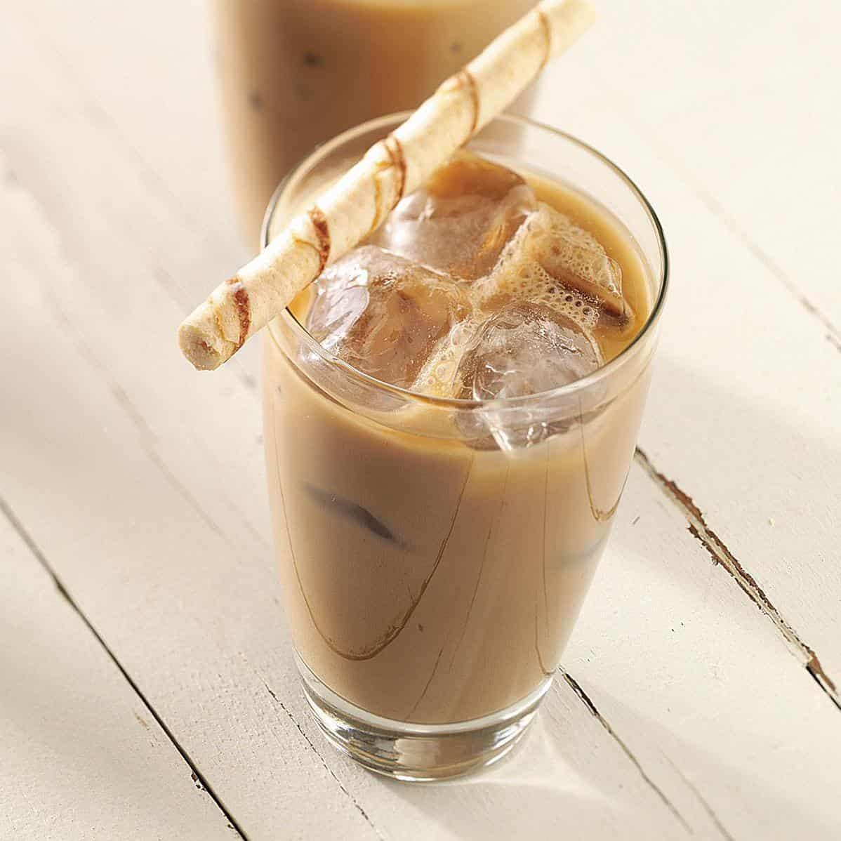 Refreshing Iced Caffe Latte Recipe for Summer Days