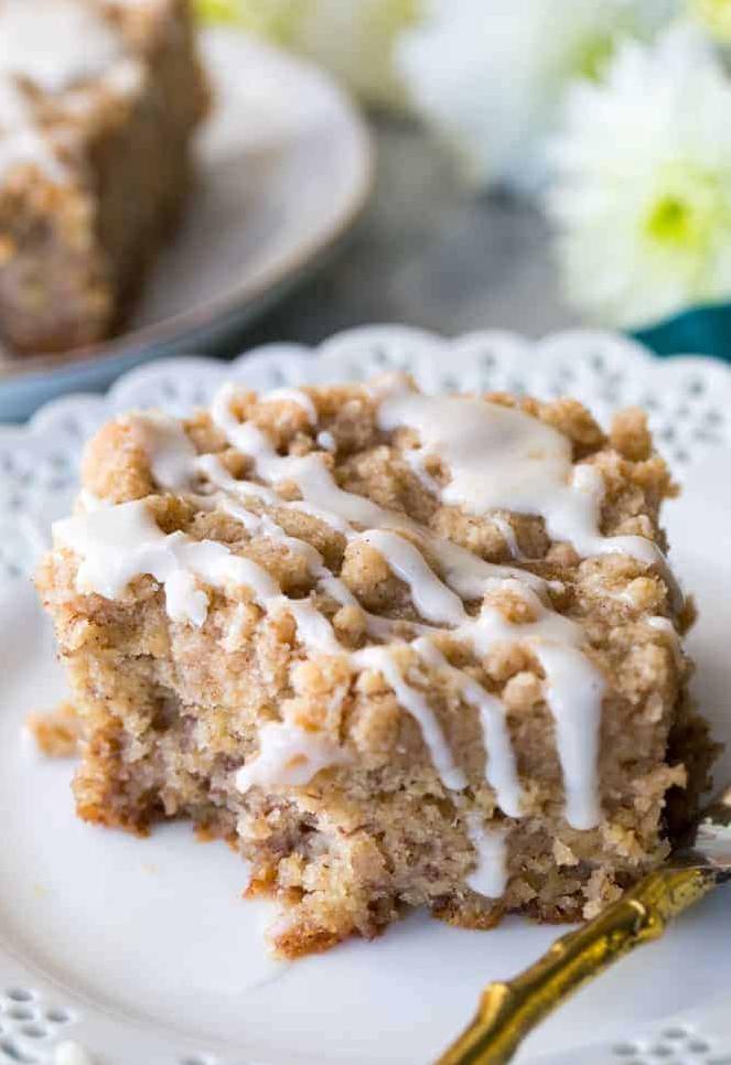  Impressive on the eyes, delightful on the palate, this banana breakfast cake is a win-win!