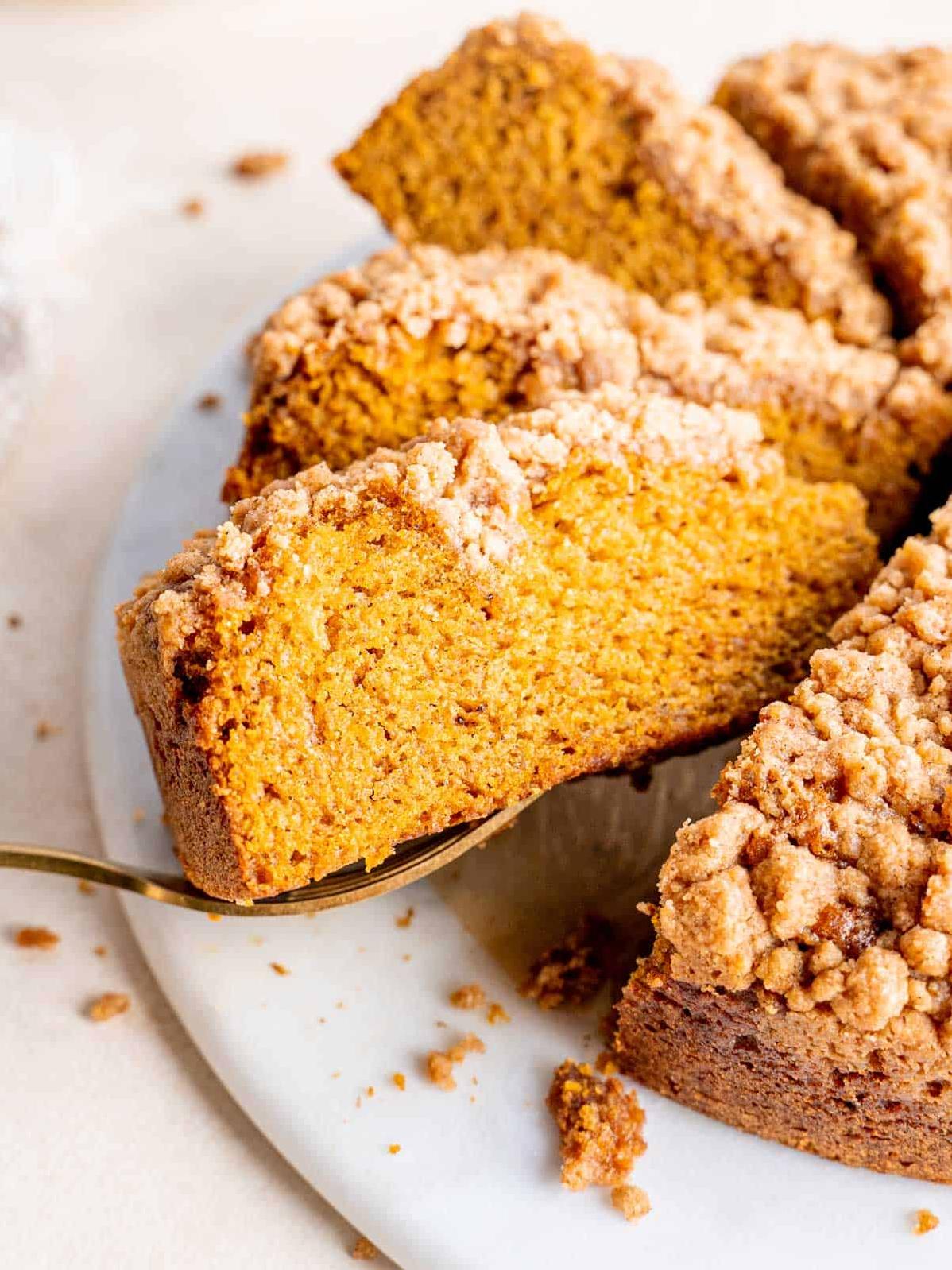  Indulge in a little slice of autumn with our Pumpkin Coffee Break Cake!