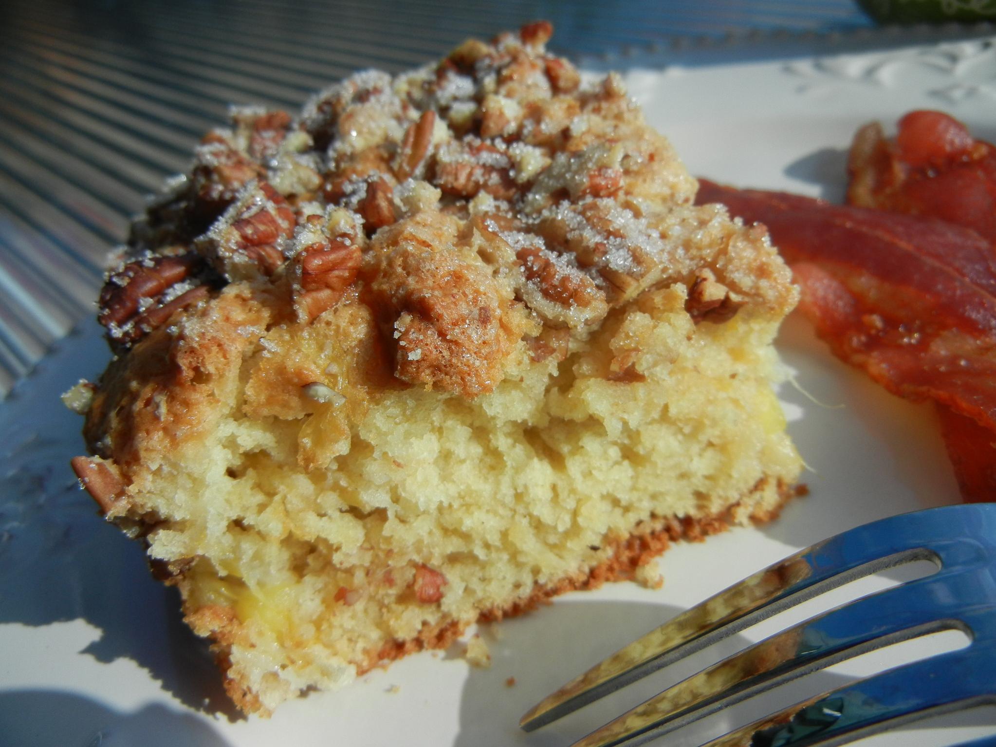 Baked Goodies Bliss: Sweet and Juicy Pineapple Coffee Cake