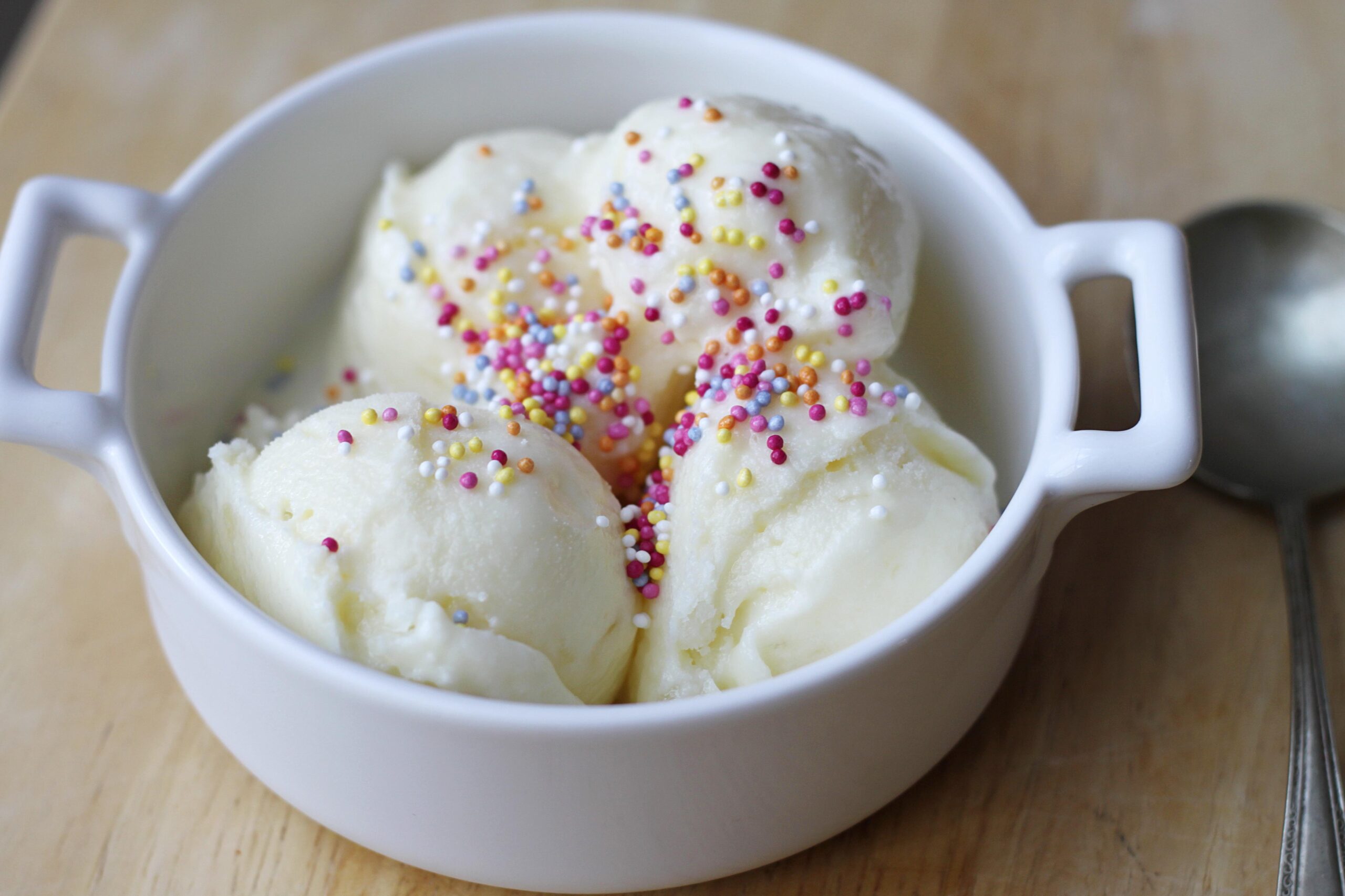  Say goodbye to boring desserts and hello to this magical snow cream creation.