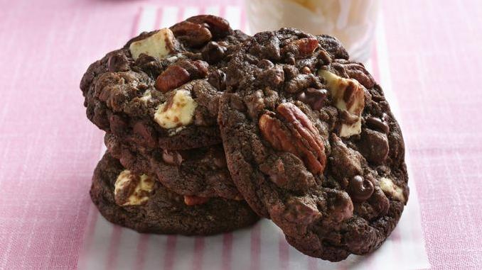  Serve these cookies with a hot cup of coffee and enjoy a cozy afternoon at home.