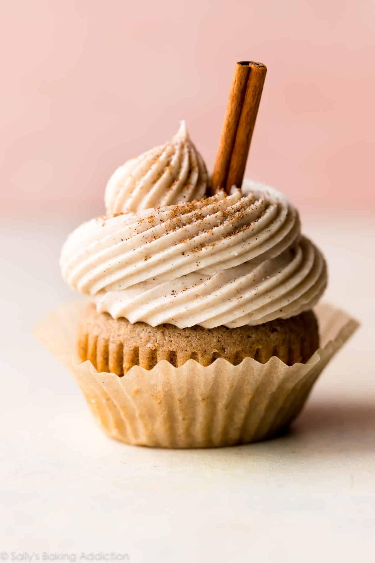  Sweeten up your day with these elegant caramel chai latte cupcakes.
