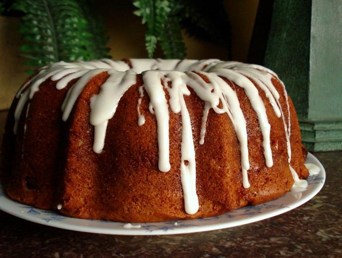  The combination of sour cream and apples make this coffee cake ultra-moist and flavorful.