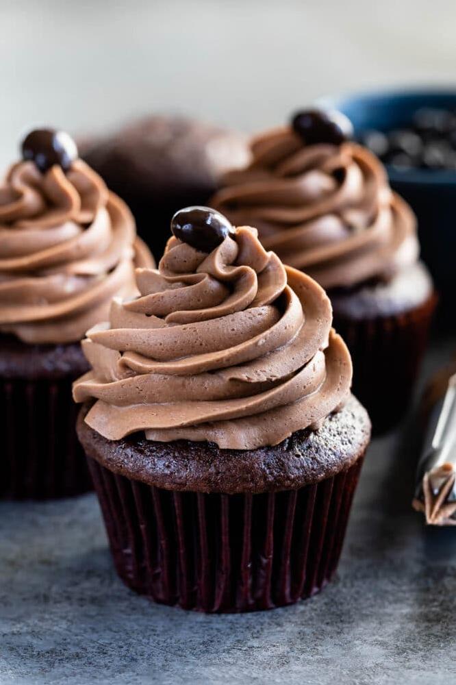  The perfect topping for cupcakes, cakes, and more - Coffee Mocha Icing is a chocolate lover's dream.
