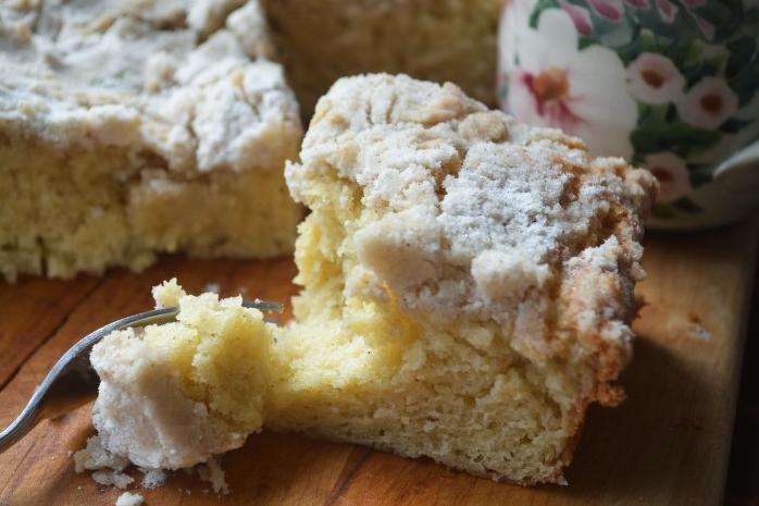  The rich, buttery crumb topping is the perfect contrast to the moist, fluffy cake below.