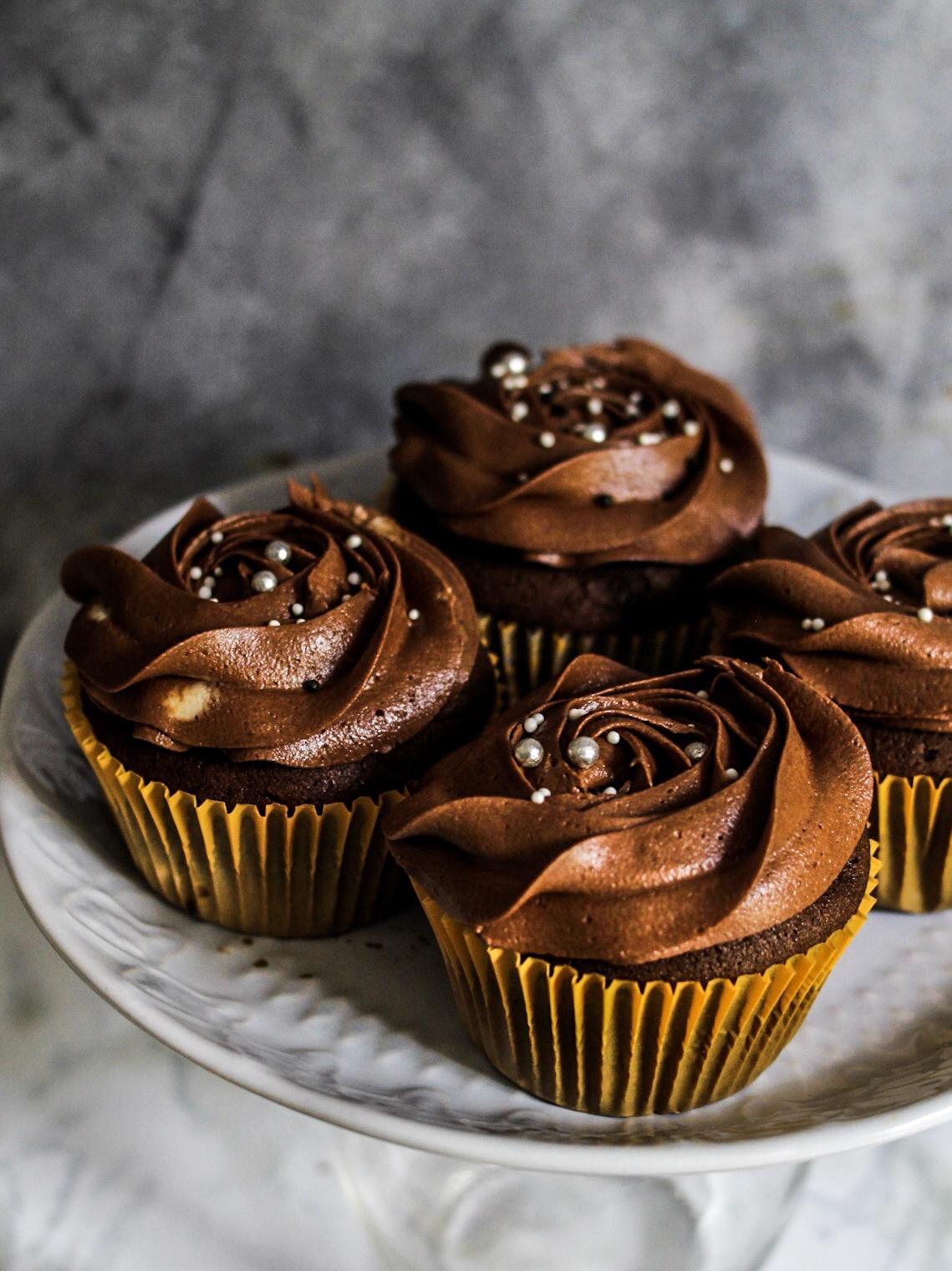  These cupcakes pack a double punch of caffeine and tequila! 🍫🍹☕