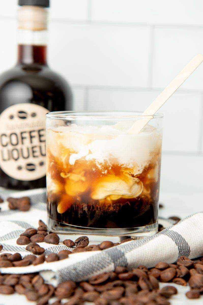  This coffee liqueur has a deep and rich flavor profile that'll leave you wanting more. 🤤