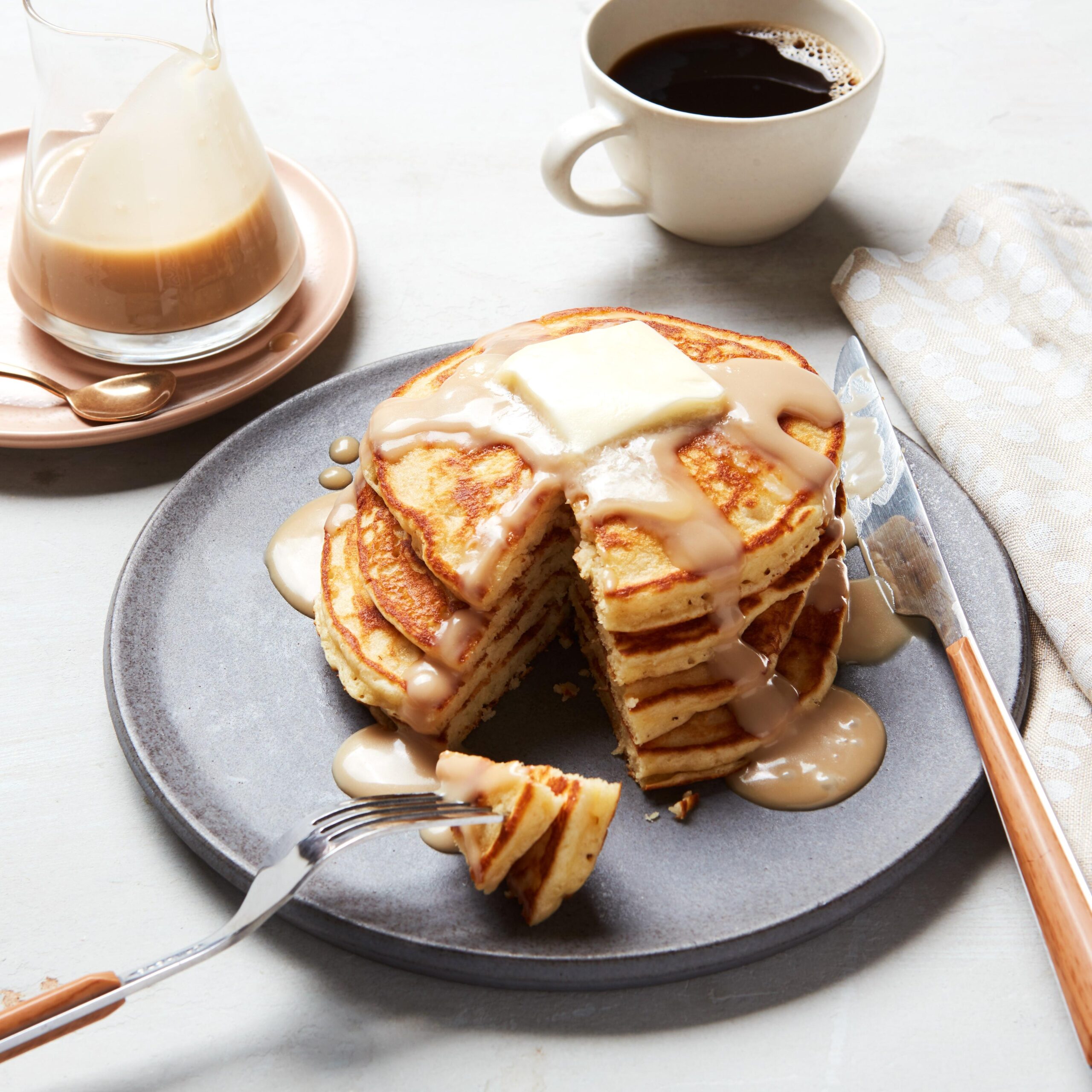  Upgrade your morning routine and enjoy a cup of joe in a whole new way with these coffee creamer pancakes ☕️🥞