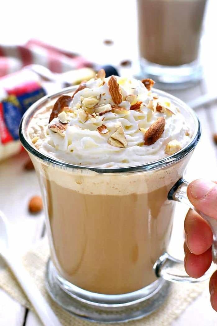  Vanilla almond coffee: the sweet, creamy, and nutty combination that will make your taste buds dance. 💃🕺