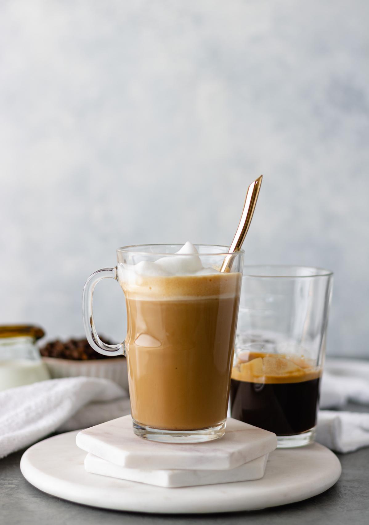 Indulge in the Rich and Creamy Vanilla Bean Latte