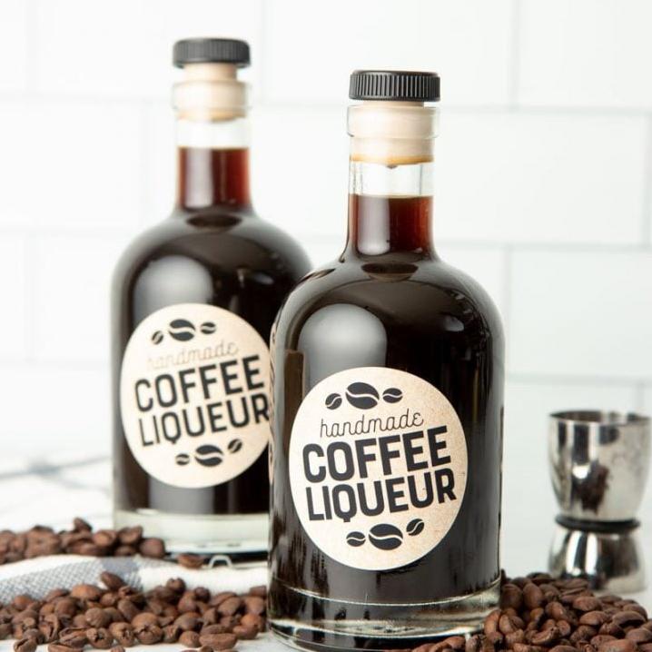  With just a few simple ingredients, you can make this delicious and cost-effective coffee liqueur at home. 💰