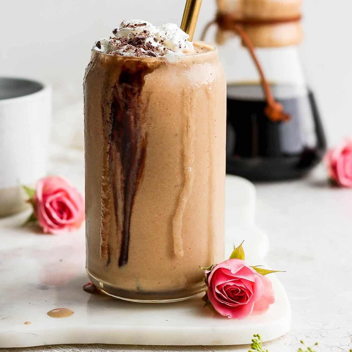  You won't believe how easy it is to make this coffee/chocolate smoothie.