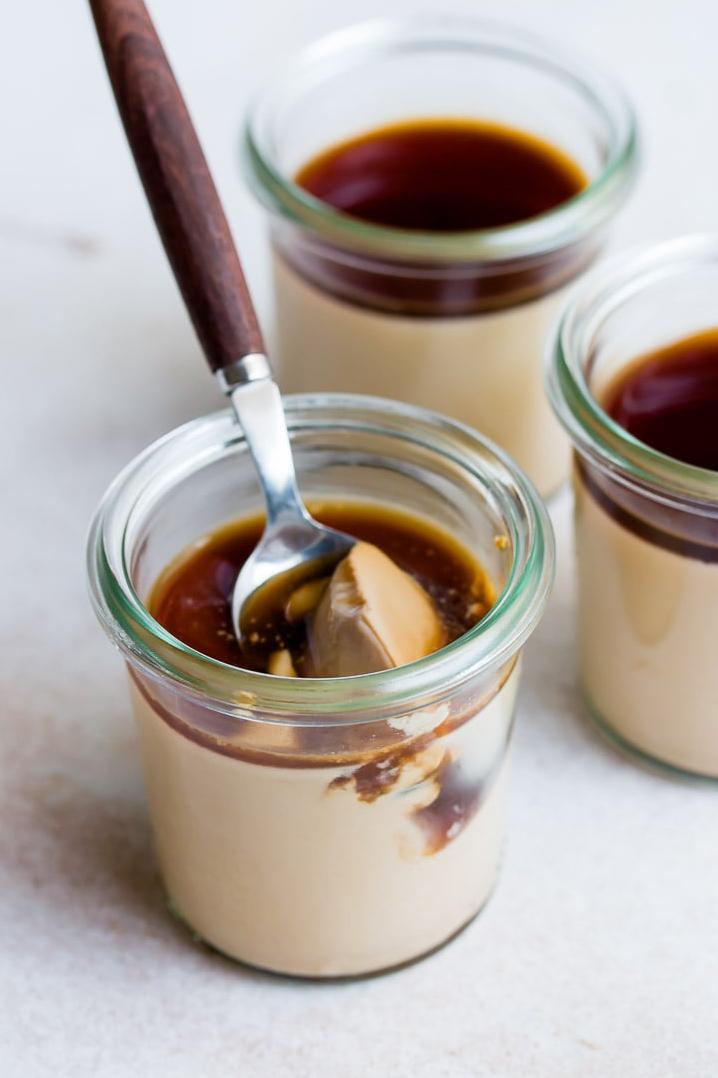  You'll never feel guilty over spoiling yourself with our low-calorie Coffee/Vanilla Panna Cotta recipe.