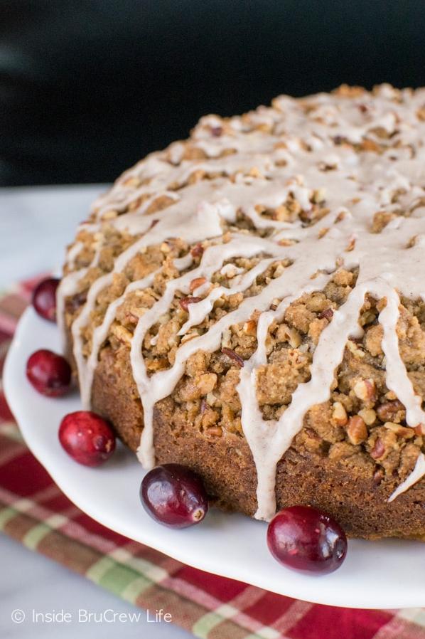  Your kitchen will be filled with the delightful aroma of cinnamon and nutmeg as this cake bakes.